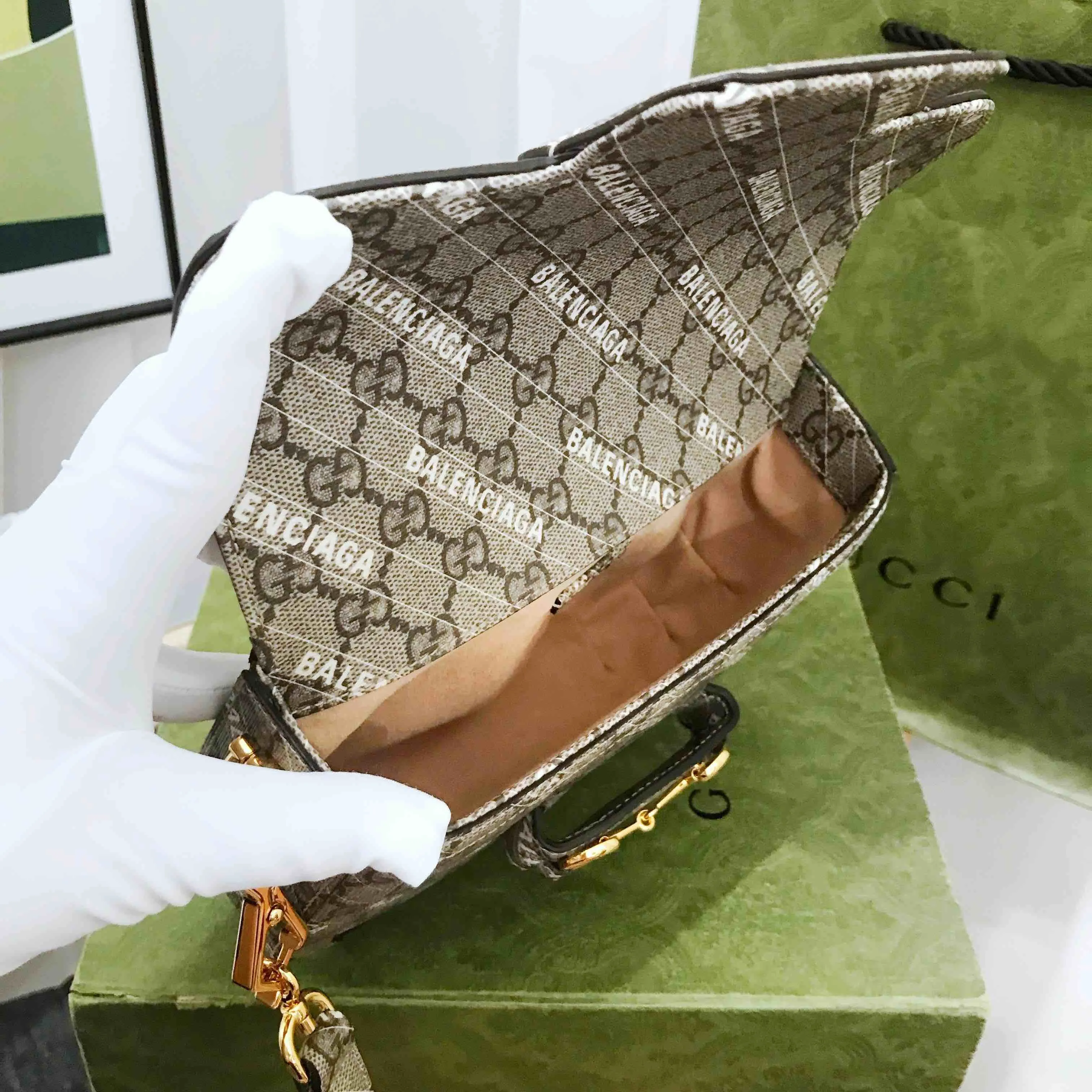 Gucci 1955 Beige Mini Saddle Bag