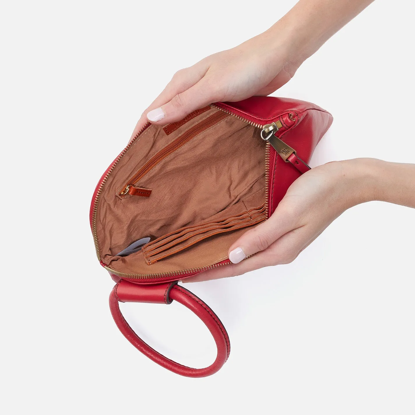 Sable Wristlet In Polished Leather - Hibiscus